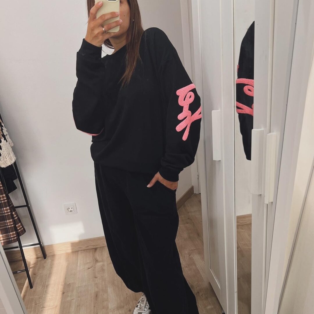 Sudadera Happy Negra