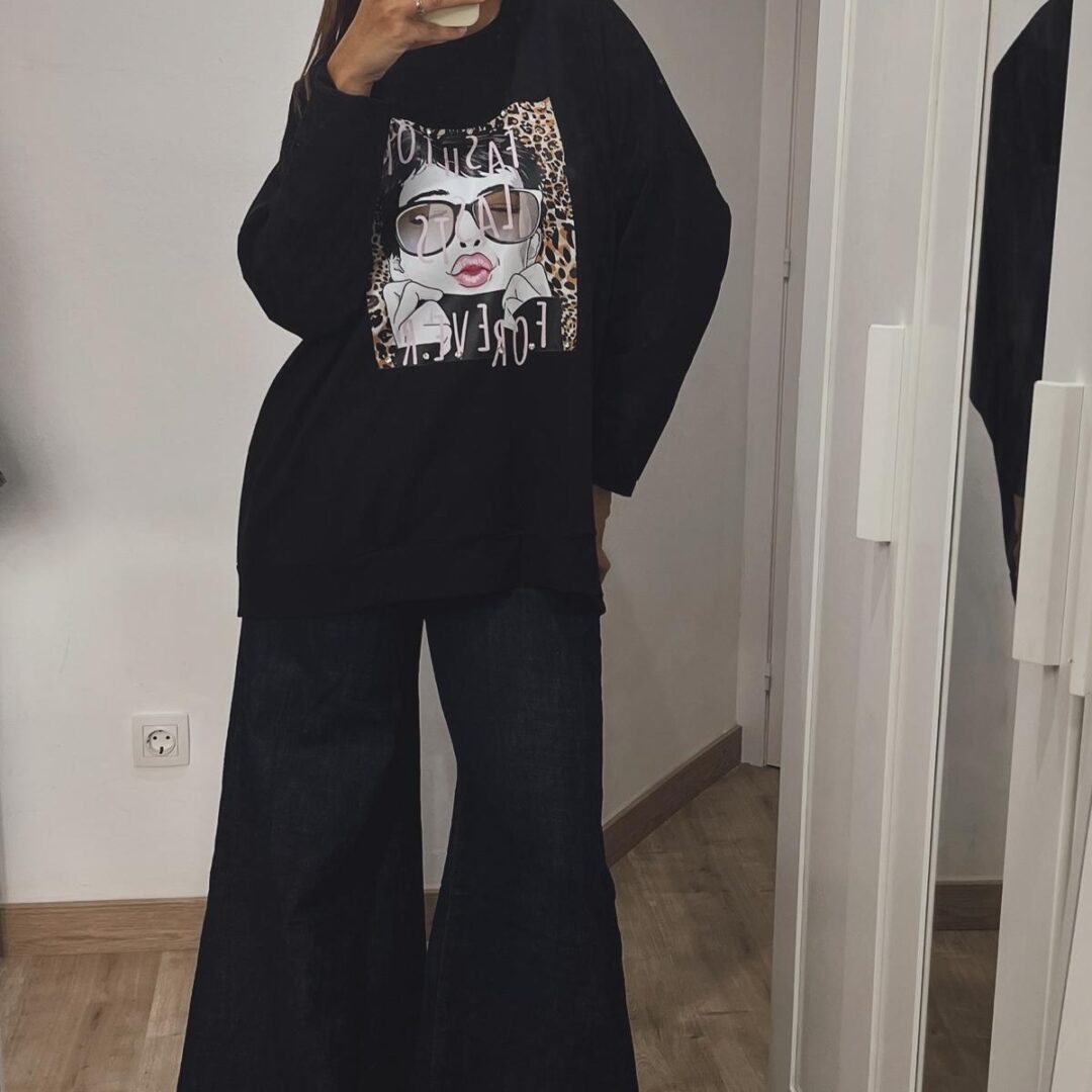 Sudadera over fina estampado