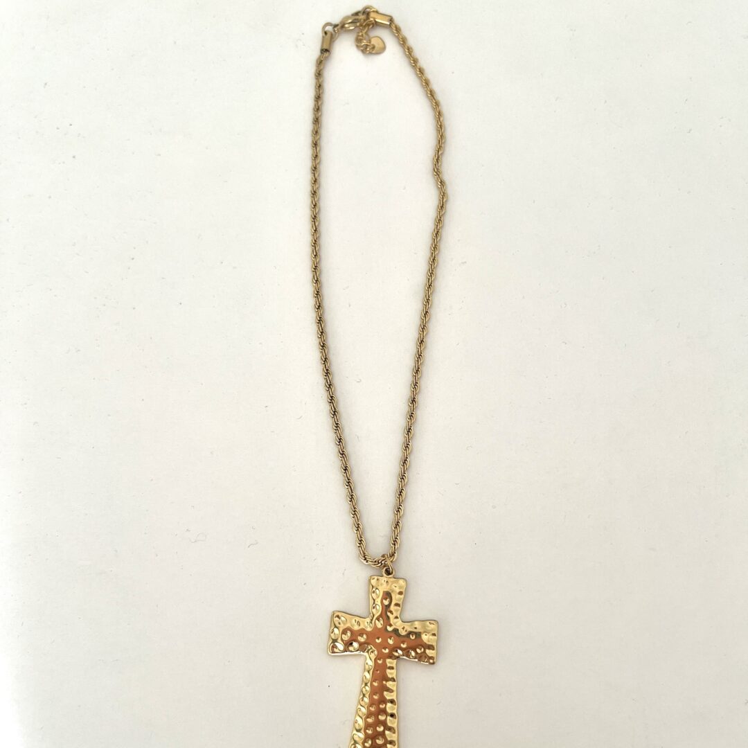 Collar Cruz dorada