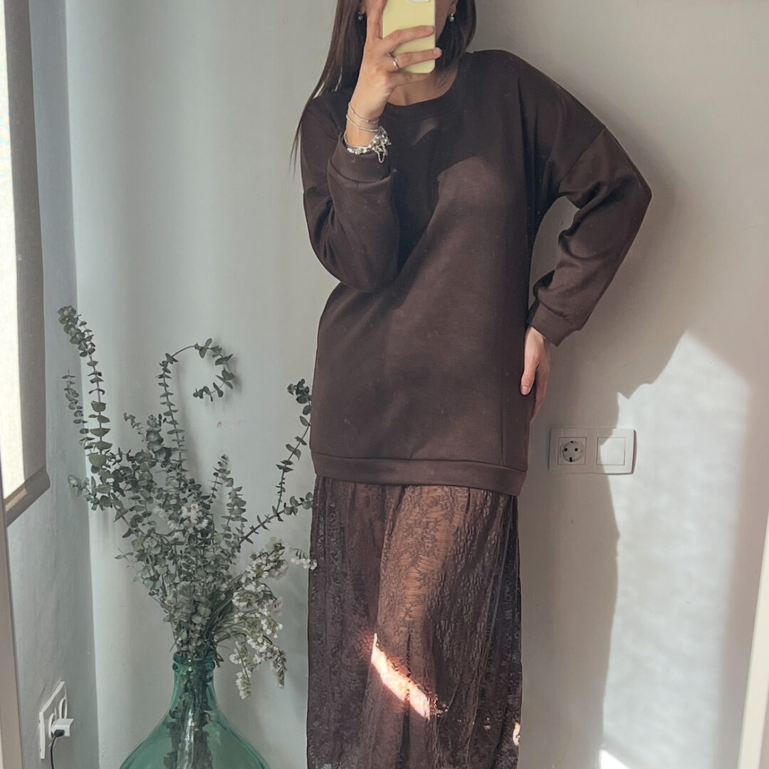Vestido encaje Marrón