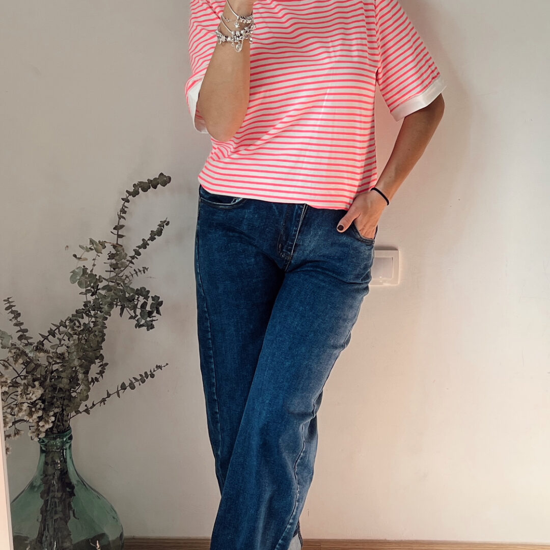 Camiseta Isabelita (Rosa Flúor)