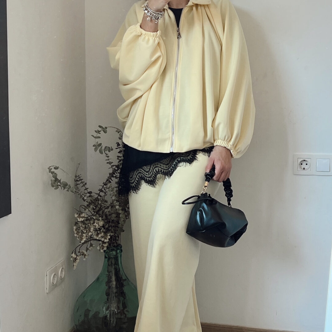 Conjunto Huenco amarillo